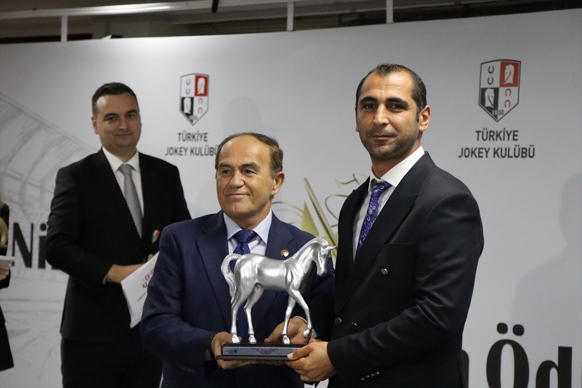 Türkiye Jokey Kulübü (TJK) tarafından organize edilen 2024 Yılı Nimet Üyken Basın Ödülleri...