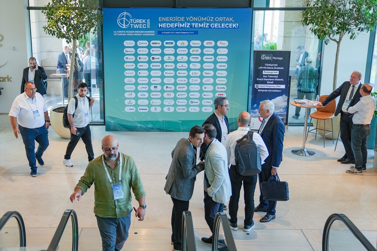 Türkiye Rüzgar Enerjisi Birliğinin (TÜREB) bu yıl "Enerjide yönümüz ortak, hedefimiz temiz...