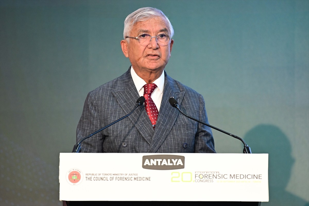 Uluslararası 20. Adli Tıp Günleri, Antalya'da Adalet Teşkilatını Güçlendirme Vakfı tesislerinde...