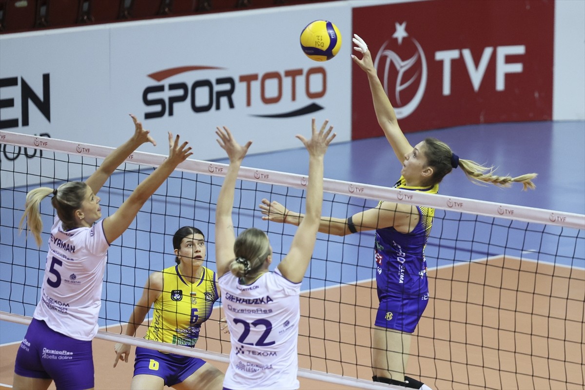 Uluslararası bir katılımla Zeren Spor Kulübünün ev sahipliğinde Ankara'da devam eden 2025 Ahmet...