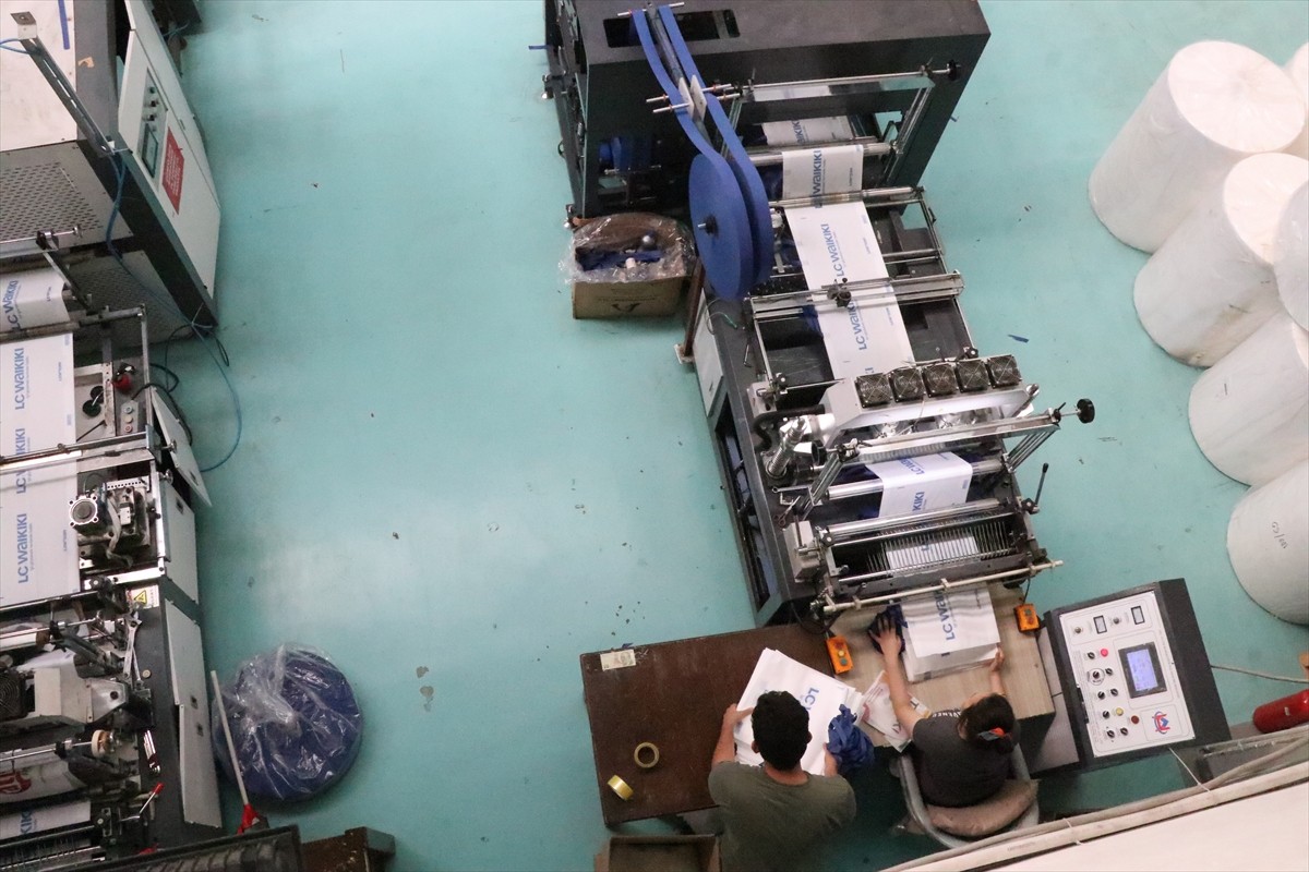 Yozgat'ın Çayıralan ilçesinde yaşayan 37 yaşındaki 2 çocuk annesi Nihal Aknur, aylık ürettiği 3...