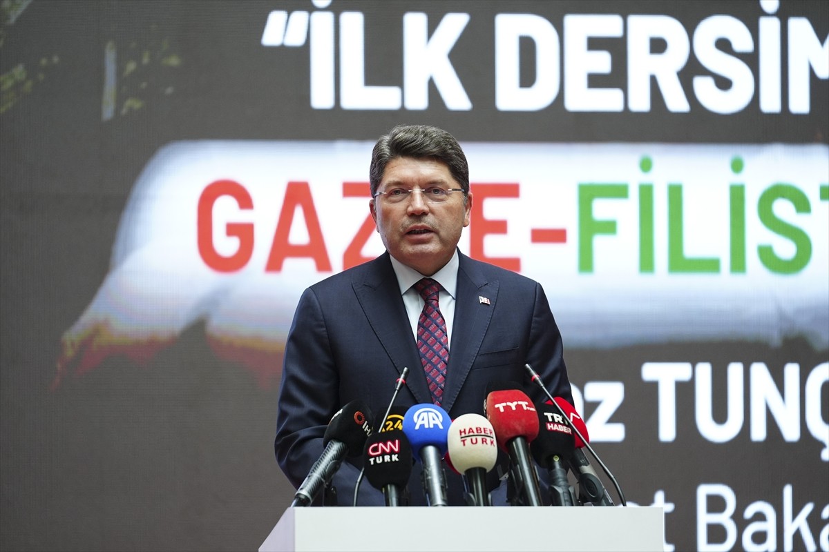 Adalet Bakanı Yılmaz Tunç, İstanbul Yeni Yüzyıl Üniversitesi 2025-2026 Akademik Yılı açılış...