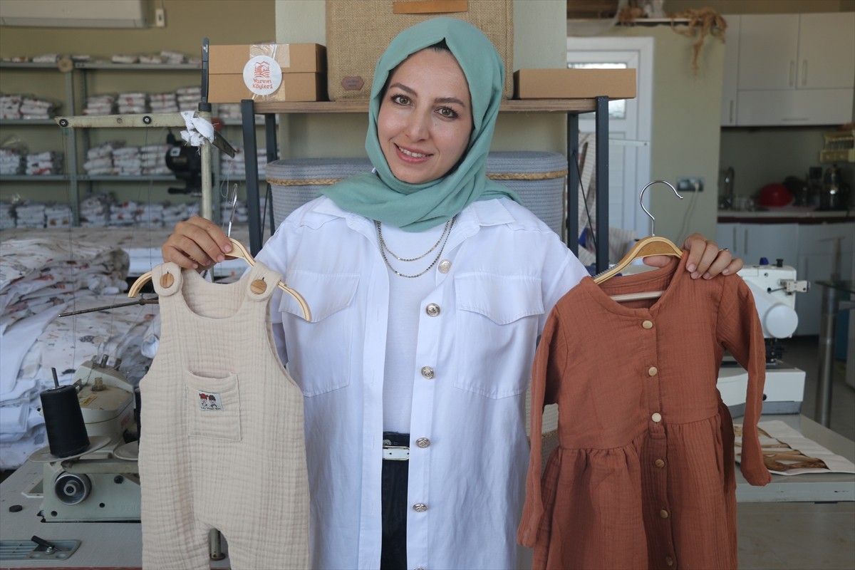 Adana'da girişimcilik hayali için akademik kariyerine son verip tekstil atölyesi açan 37 yaşındaki...