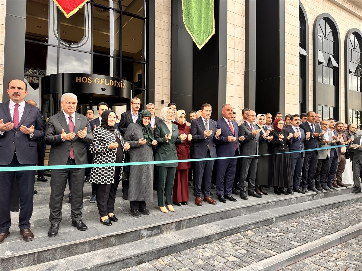 Aile ve Sosyal Hizmetler Bakanı Mahinur Özdemir Göktaş, Konya'da Karatay Belediyesi tarafından...