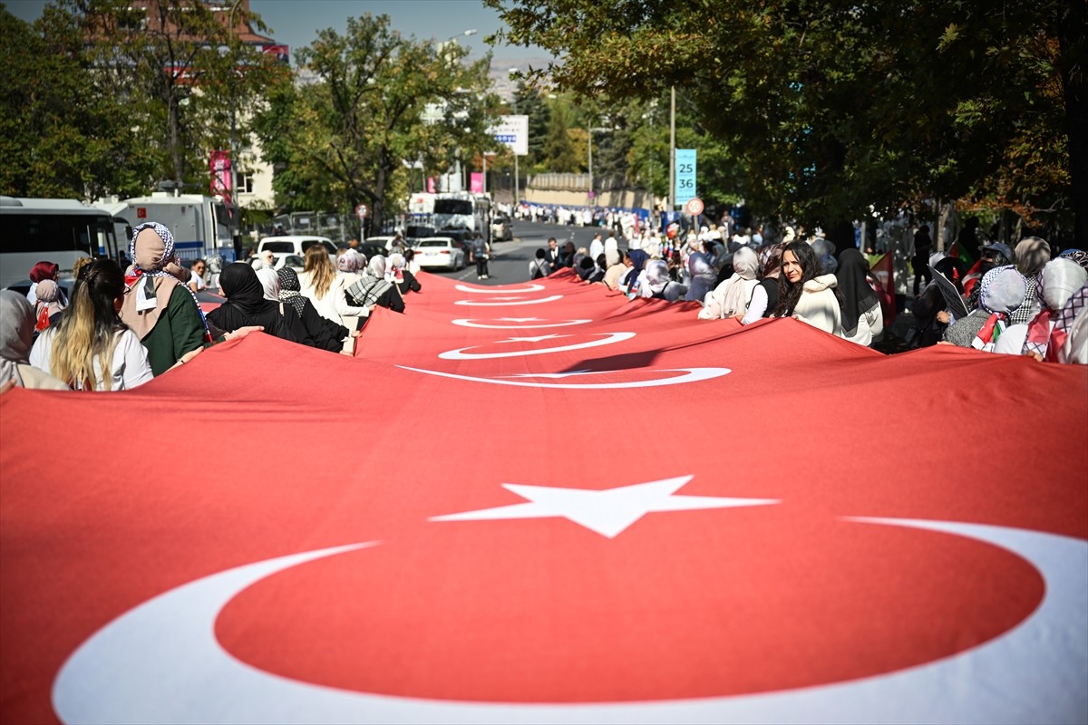 Ankara'da AK Parti İl Kadın Kolları tarafından, Gazze'deki zulme dikkati çekmek amacıyla 'Gazze...