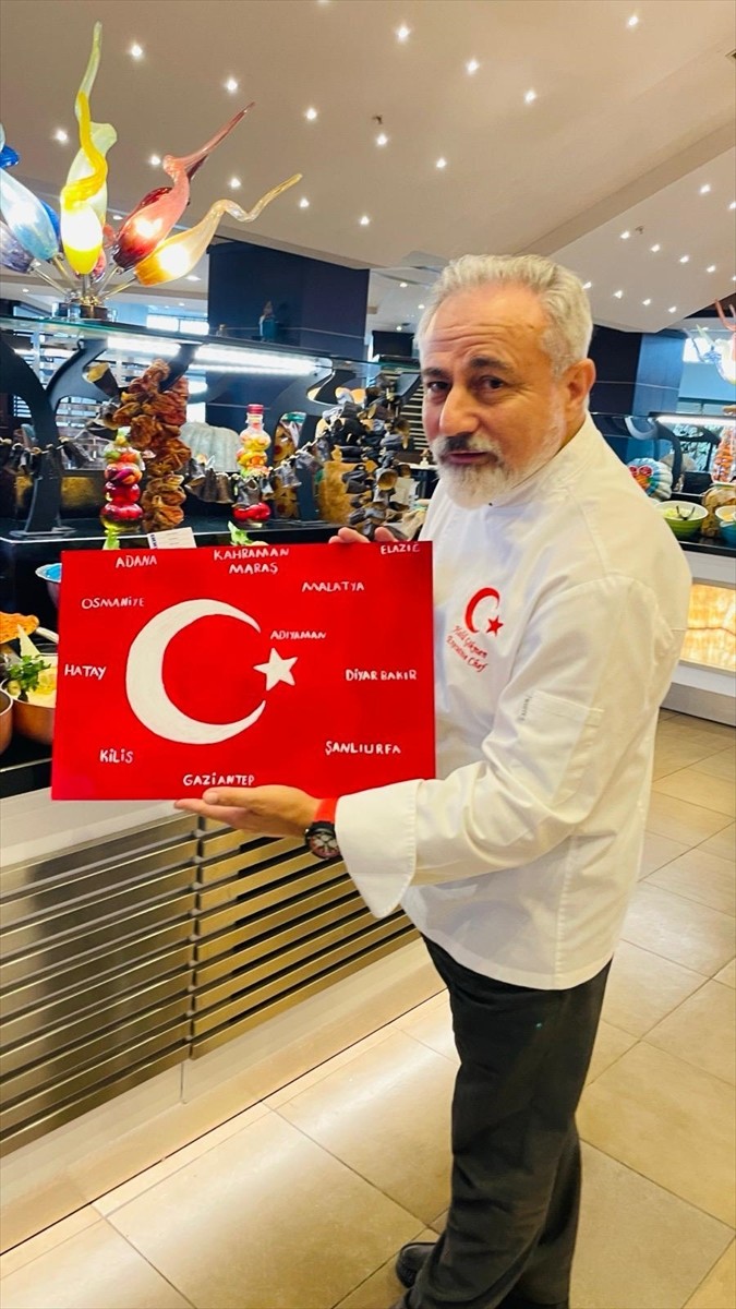 Antalya'da 102 şef tarafından 29 Ekim Cumhuriyet Bayramı'na özel coğrafi işaretli yemek ve ürün...