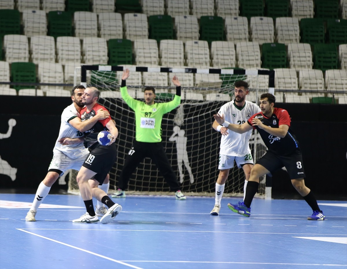 Ardventure Hentbol Erkekler Süper Lig'in 8. haftasında Giresunspor sahasında Mihalıççık...