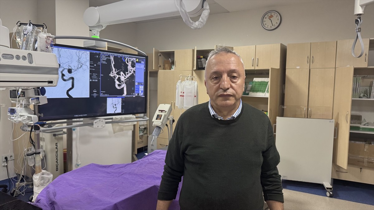 Artvin'de yaşayan Yasemin Tuzci, Trabzon'da yapılan ve başarıyla sonuçlanan kapalı yöntem ameliyat...