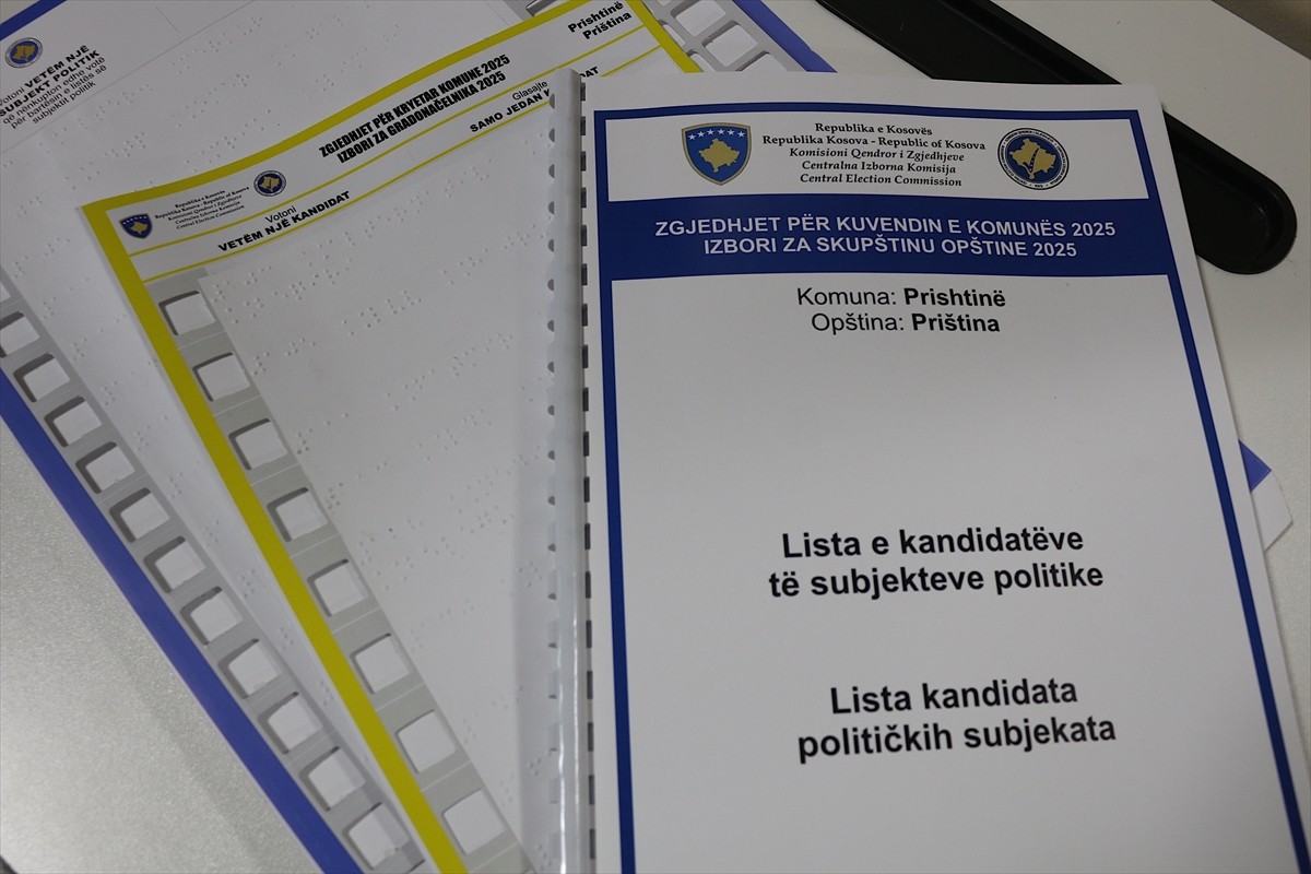 Balkan ülkesi Kosova’da halk, belediye başkanlarını ve belediye meclis üyelerini belirlemek üzere...