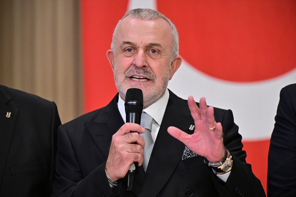 Beşiktaş Kulübü Divan Kurulu Başkan Adayı Ahmet Ürkmezgil, 19 Ekim Pazar günü gerçekleştirilecek...