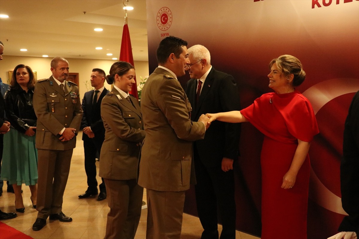 Bulgaristan'ın başkenti Sofya'da Cumhuriyet'in kuruluşunun 102. yılı dolayısıyla resepsiyon...