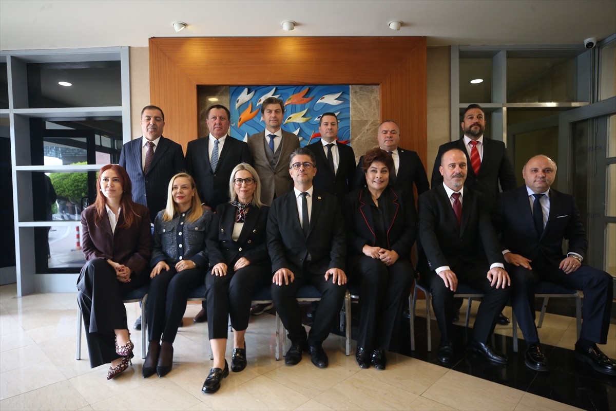 Çanakkale Onsekiz Mart Üniversitesi (ÇOMÜ) Spor Kulübü'nün kurulması dolayısıyla kentteki bir...