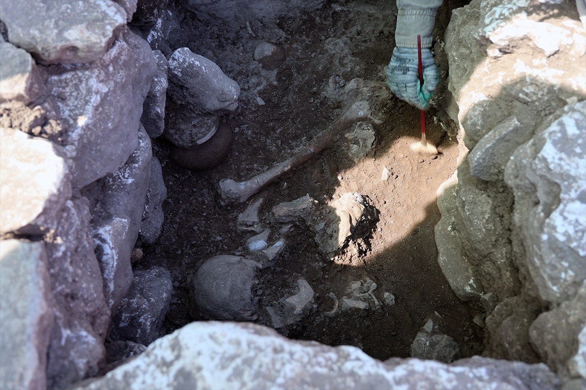 Çanakkale Onsekiz Mart Üniversitesi Müzecilik Bölümü Öğretim Üyesi Doç. Dr. Savaş Sarıaltun...