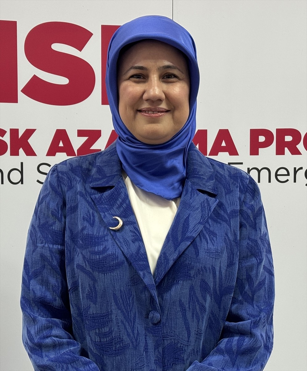 Çeşitli temaslarda bulunmak üzere Elazığ'a gelen Türk Kızılay Genel Başkanı Fatma Meriç Yılmaz, 7...