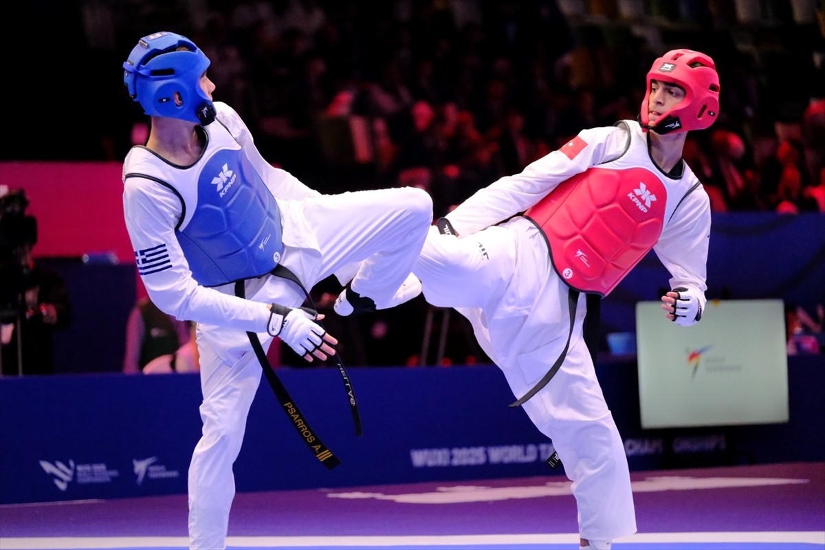 Çin'in Wuxi kentinde düzenlenen Dünya Tekvando Şampiyonası'nın üçüncü gününde milli sporcular...