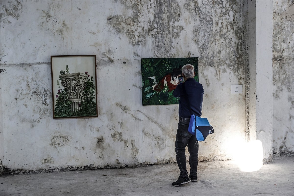 Çukurova Çağdaş Sanat, Kültür ve Eğitim Vakfı tarafından düzenlenen "2. Akdeniz Bienali"nin...