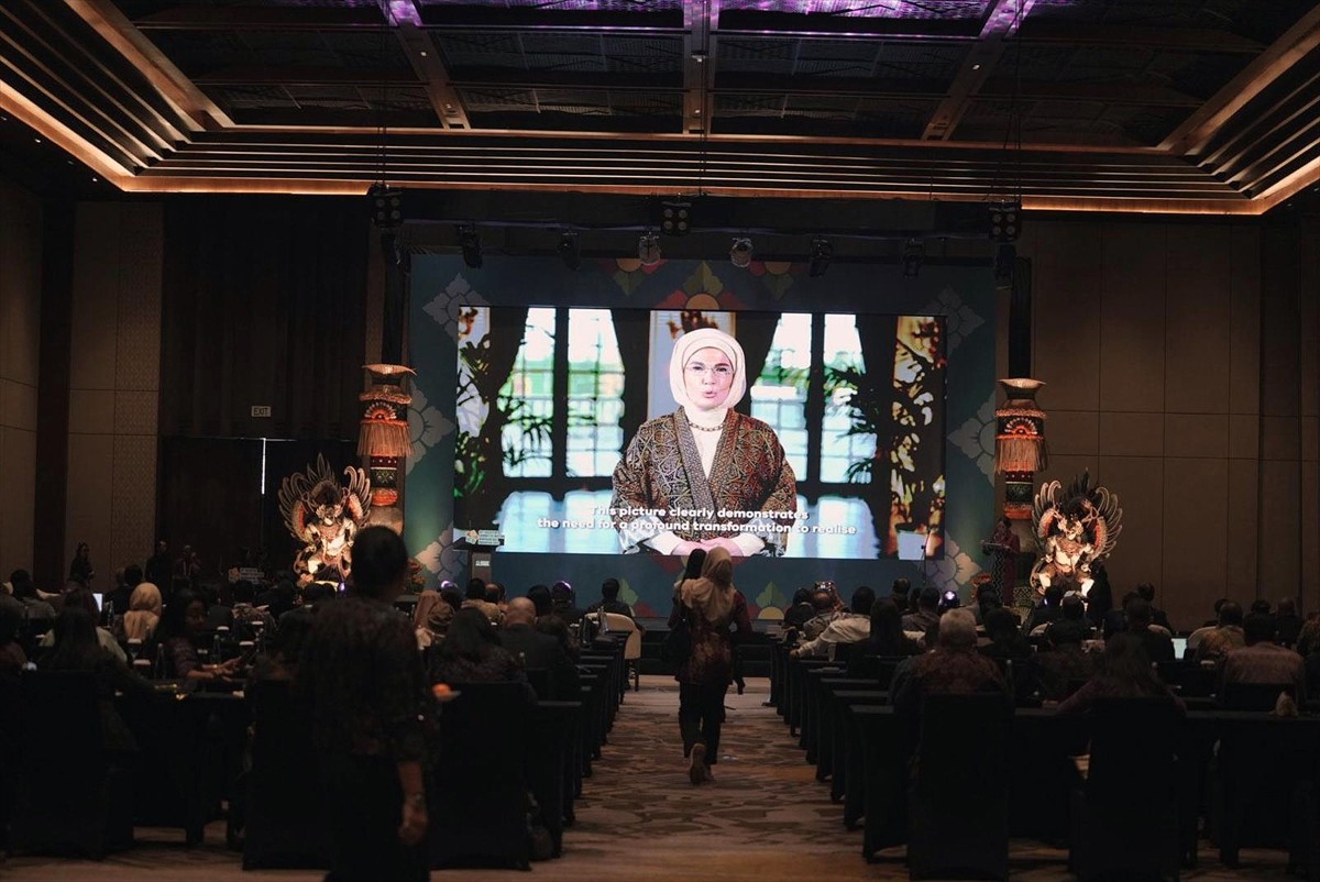 Cumhurbaşkanı Recep Tayyip Erdoğan'ın eşi, Birleşmiş Milletler (BM) Sıfır Atık Yüksek Düzeyli...