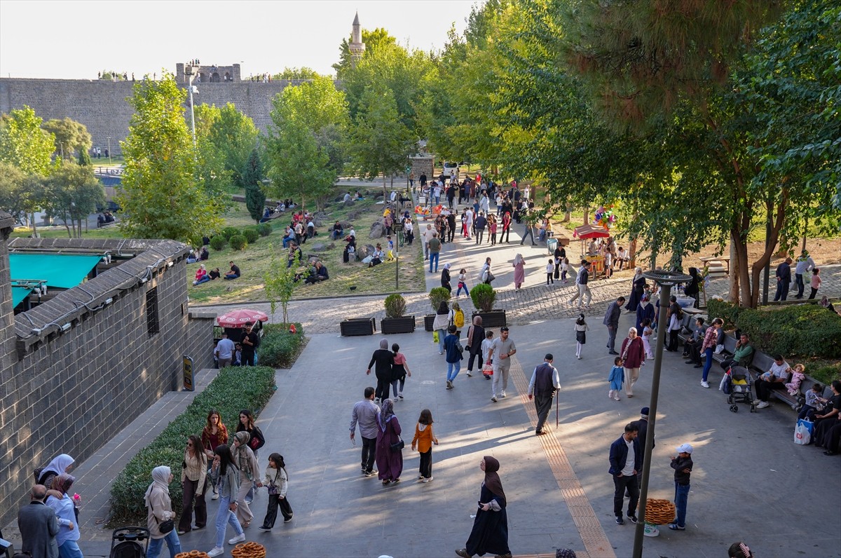 Diyarbakır Kültür Yolu Festivali, konserlerden atölyelere, söyleşilerden çocuk etkinliklerine...