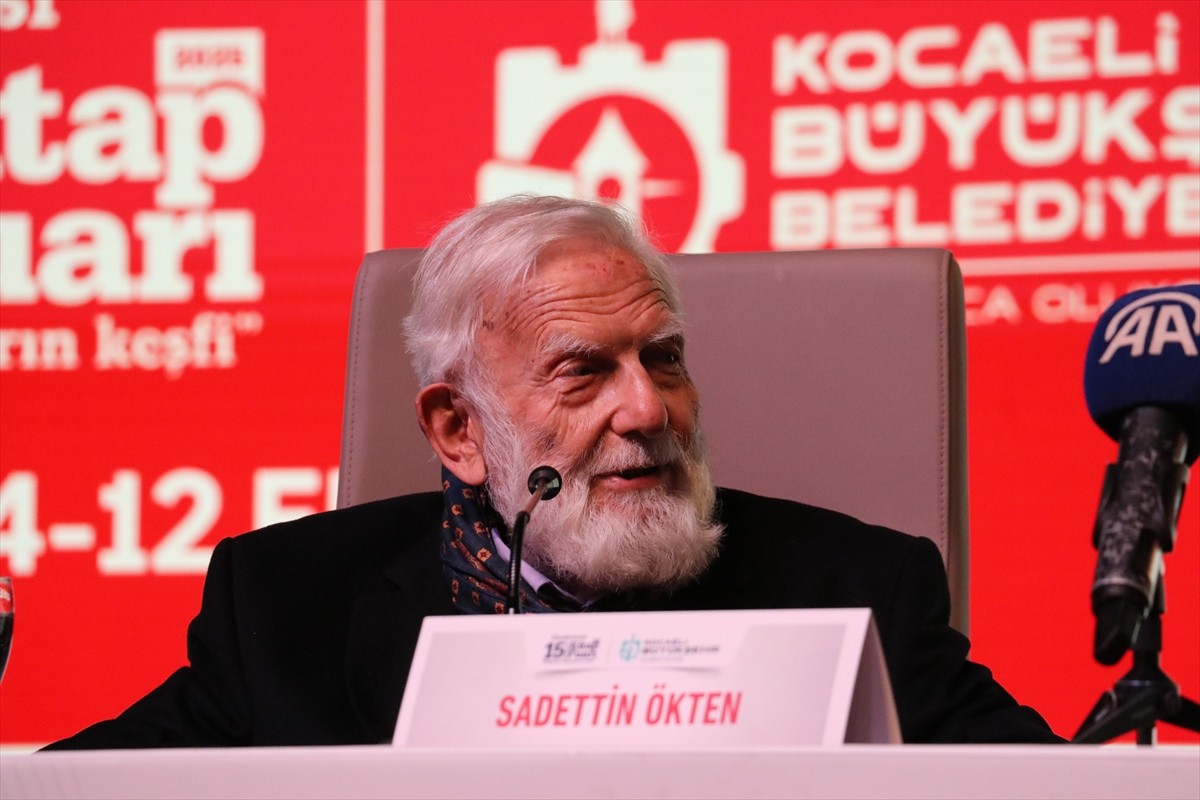Emekli öğretim üyesi ve yazar Prof. Dr. Sadettin Ökten, Kocaeli Büyükşehir Belediyesince "Anadolu...