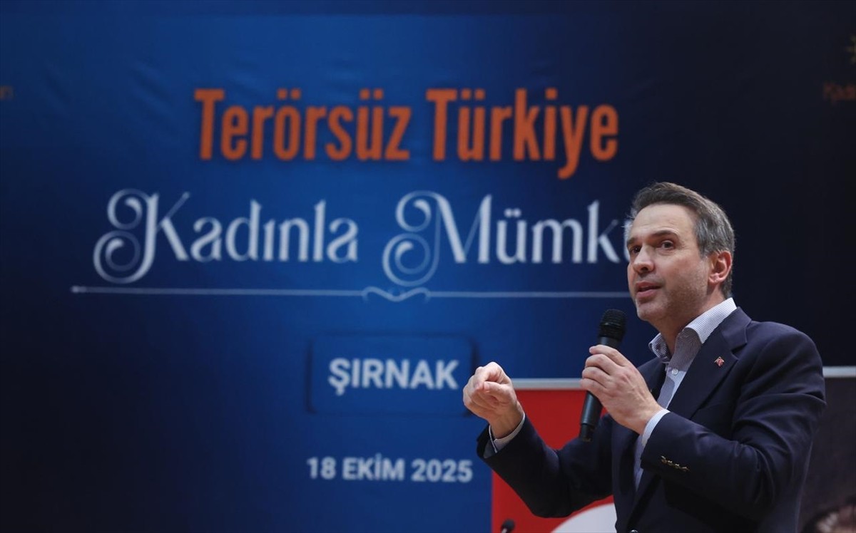 Enerji ve Tabii Kaynaklar Bakanı Alparslan Bayraktar, temaslarda bulunmak üzere geldiği Şırnak'ta...