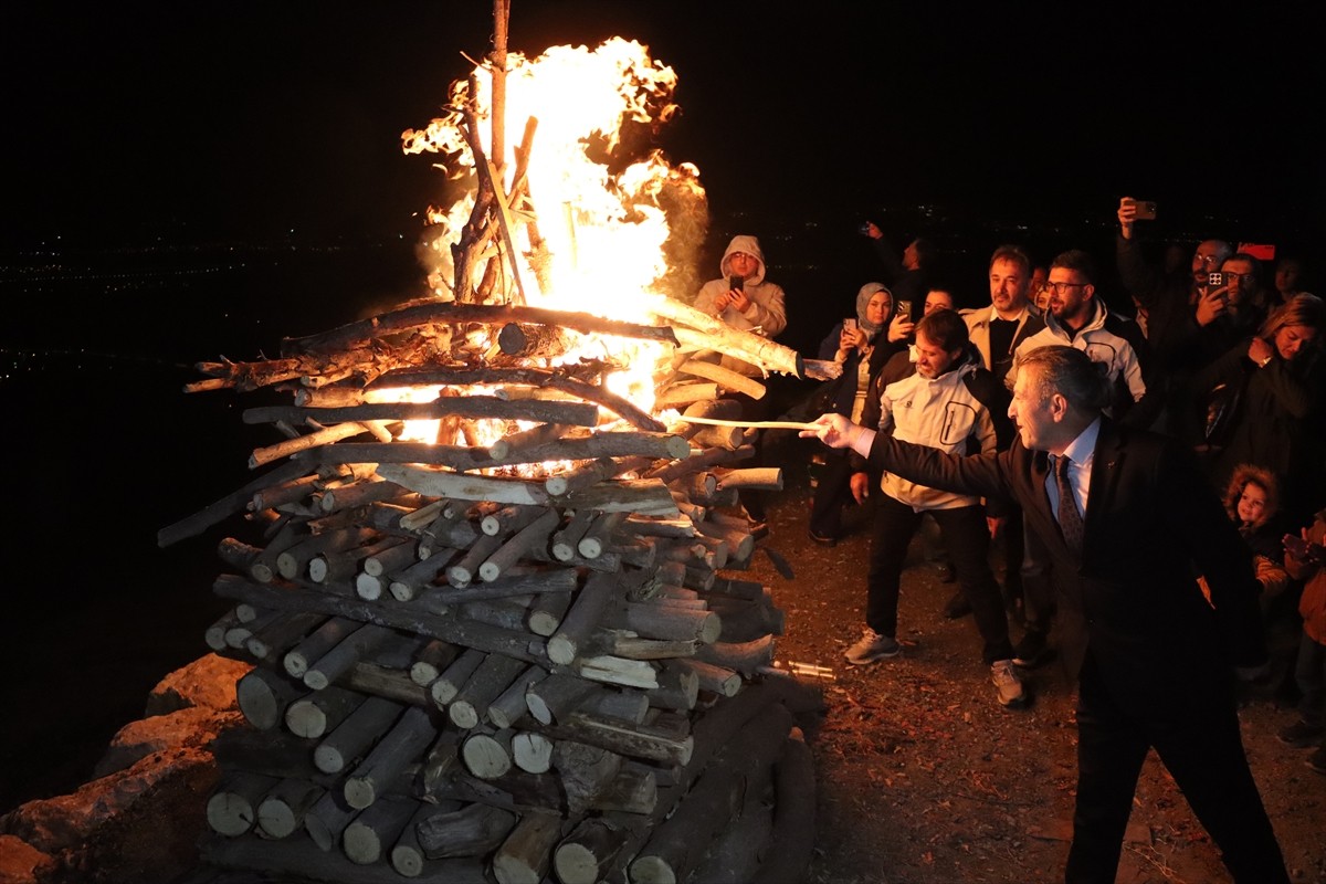 Erzincan'da 23 ülkeden katılımcının yer aldığı "Uluslararası Anadolu’nun Türkleşmesi ve...