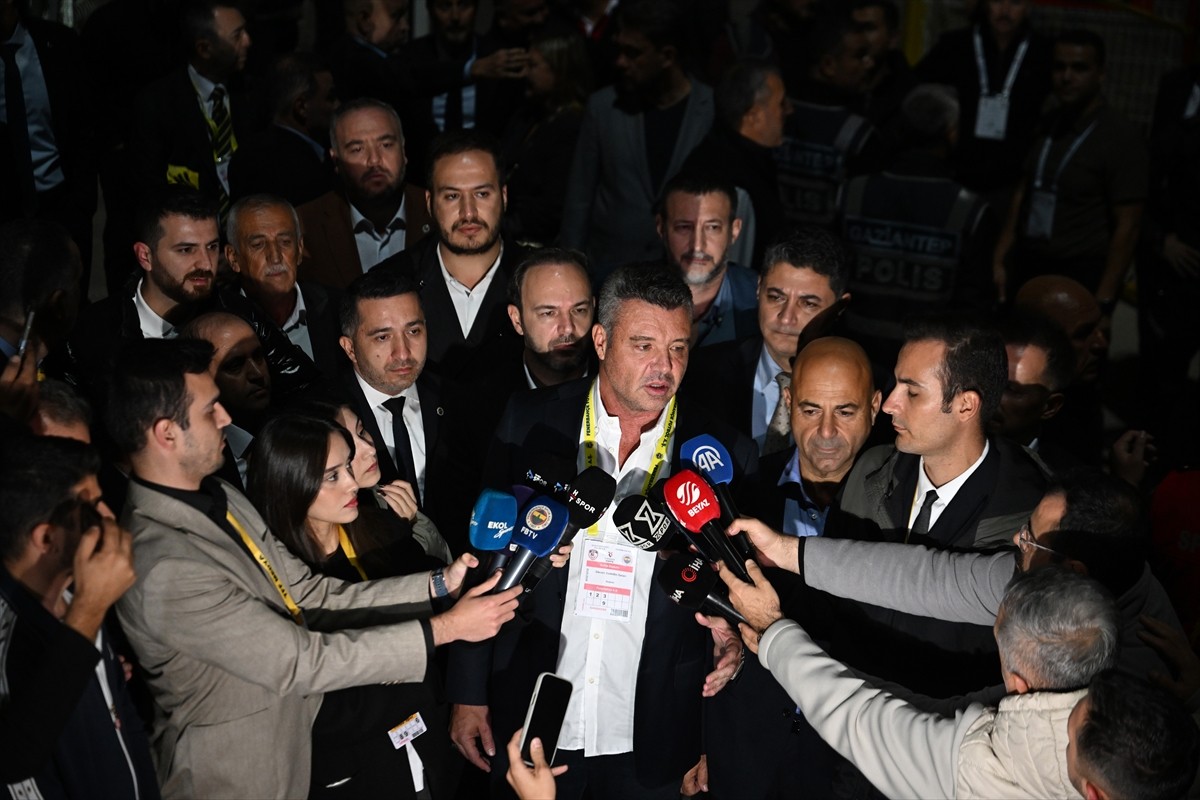 Fenerbahçe Kulübü Başkanı Saadettin Saran, Trendyol Süper Lig'in 10. haftasında Fenerbahçe'nin...