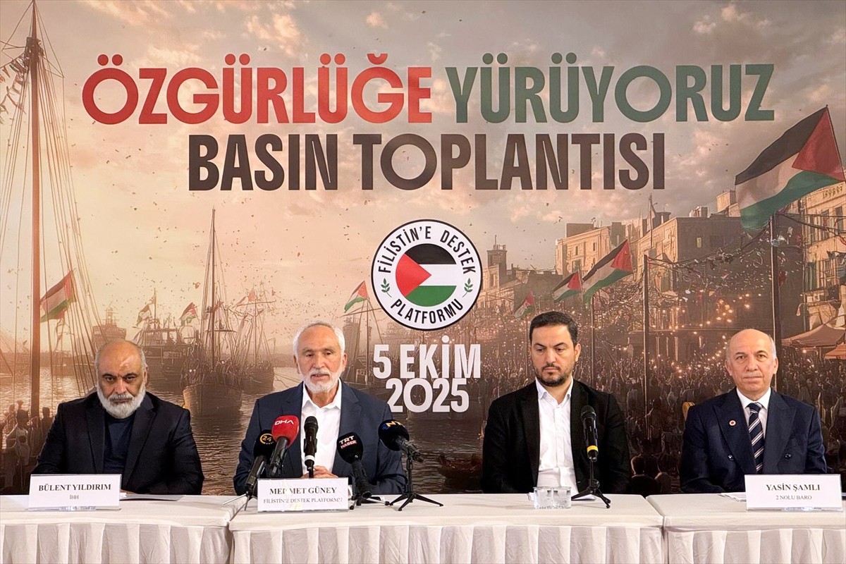 Filistin'in özgürlüğü ve Küresel Sumud Filosu'na destek için bir araya gelen Filistin'e Destek...