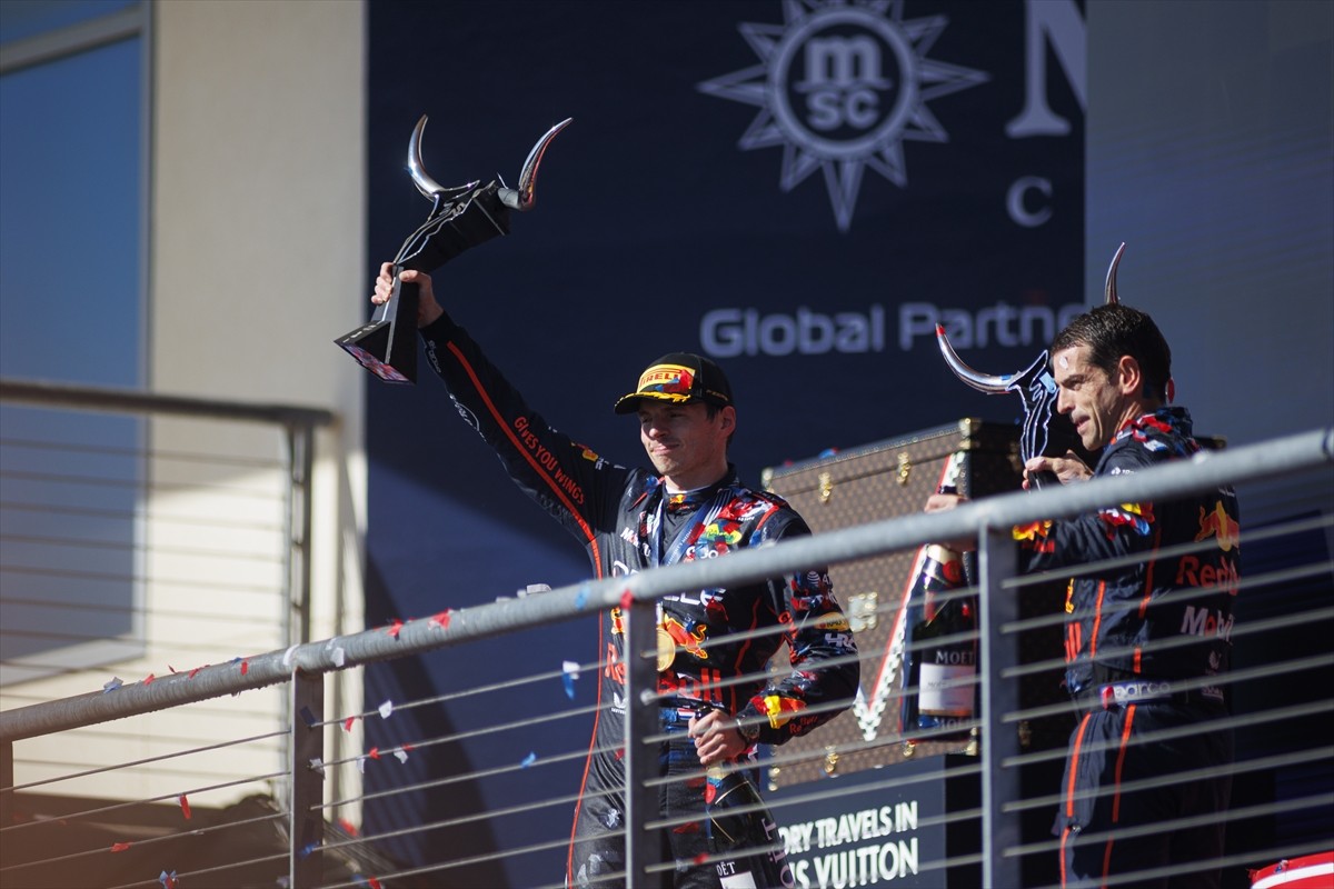 Formula 1 Dünya Şampiyonası'nda sezonun 19. etabı ABD Grand Prix'sini, Red Bull'un Hollandalı...