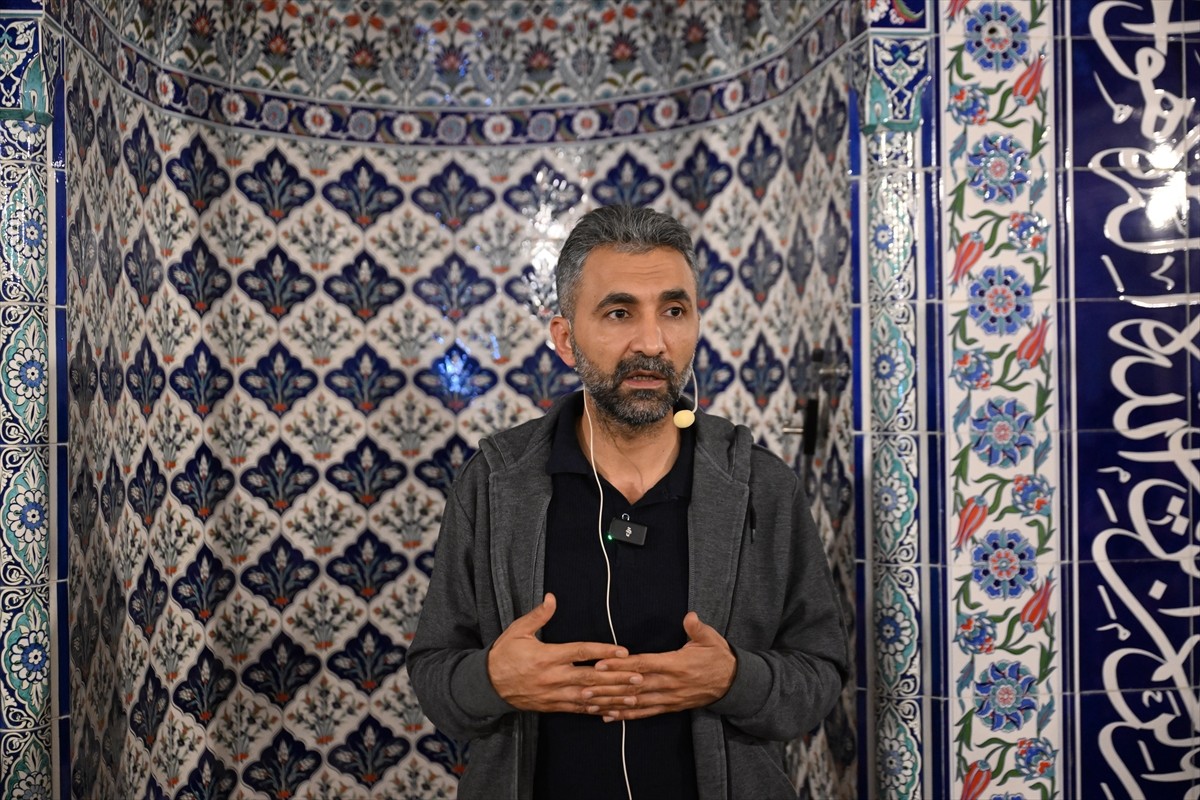 Gaziantep'te İslami Hizmetler İlim Kültür ve Dayanışma Derneği tarafından Hacı Nazire Eruslu...