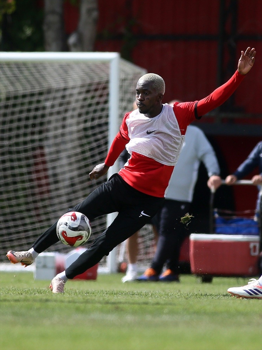 Gençlerbirliği, Trendyol Süper Lig'in 8. haftasında sahasında Corendon Alanyaspor ile oynayacağı...