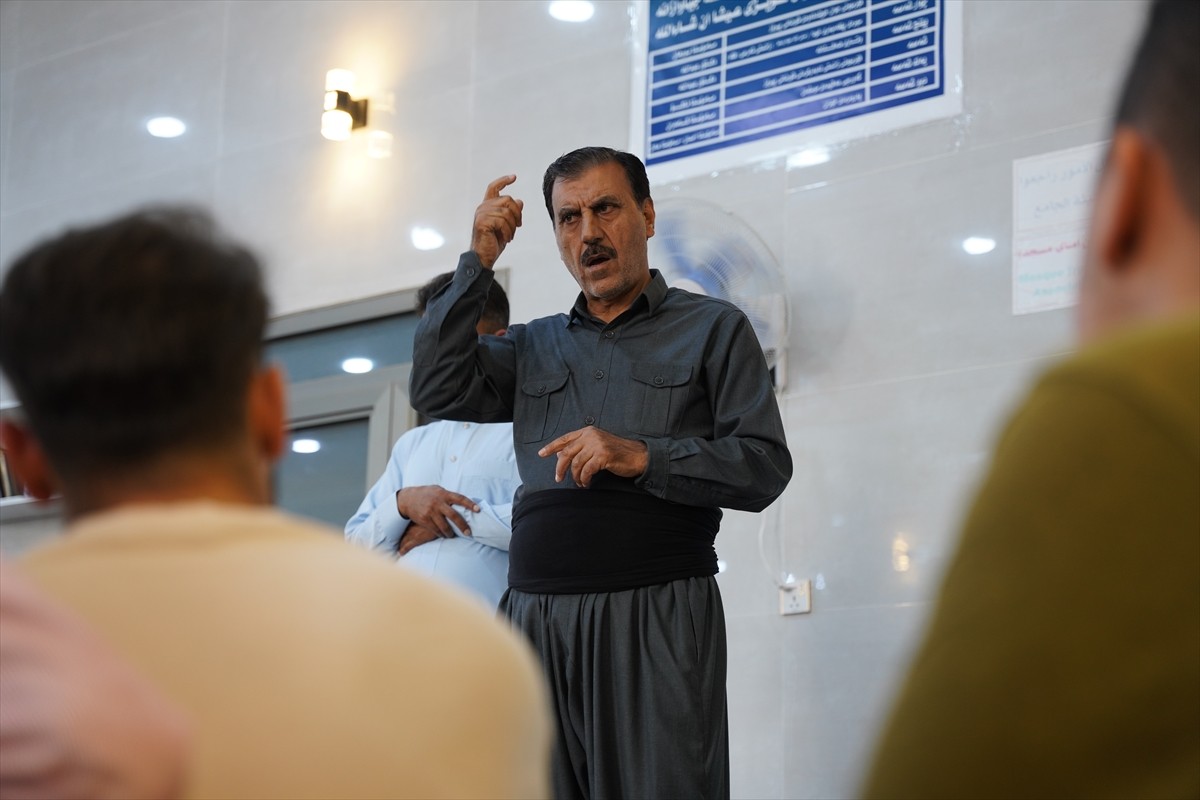 Irak’ın Süleymaniye kentinin Kelar ilçesinde, Cuma hutbelerinin işitme engellilere ulaşması ve...