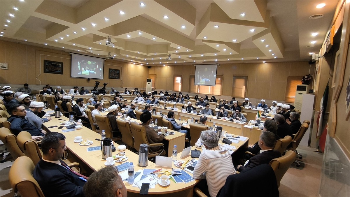 İran'da 16. yüzyılın ünlü filozoflarından Molla Sadra'nın "El-Esfârü'l Erbaa" adlı eserinin Türkçe...