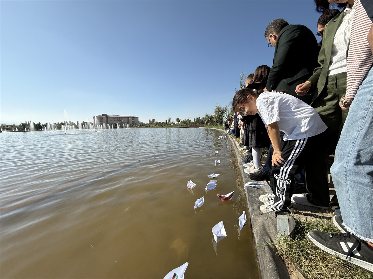 İsrail'in Filistin'de gerçekleştirdiği soykırımı durdurmak amacıyla 45'ten fazla ülkeden yaklaşık...
