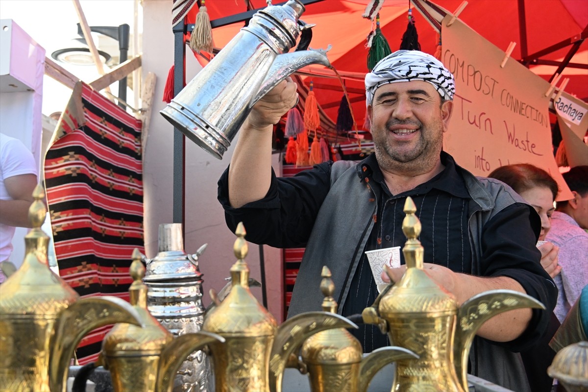 İsrail'in Lübnan'a saldırıları nedeniyle geçen yıl düzenlenemeyen Geleneksel Raşeyya Pekmez...