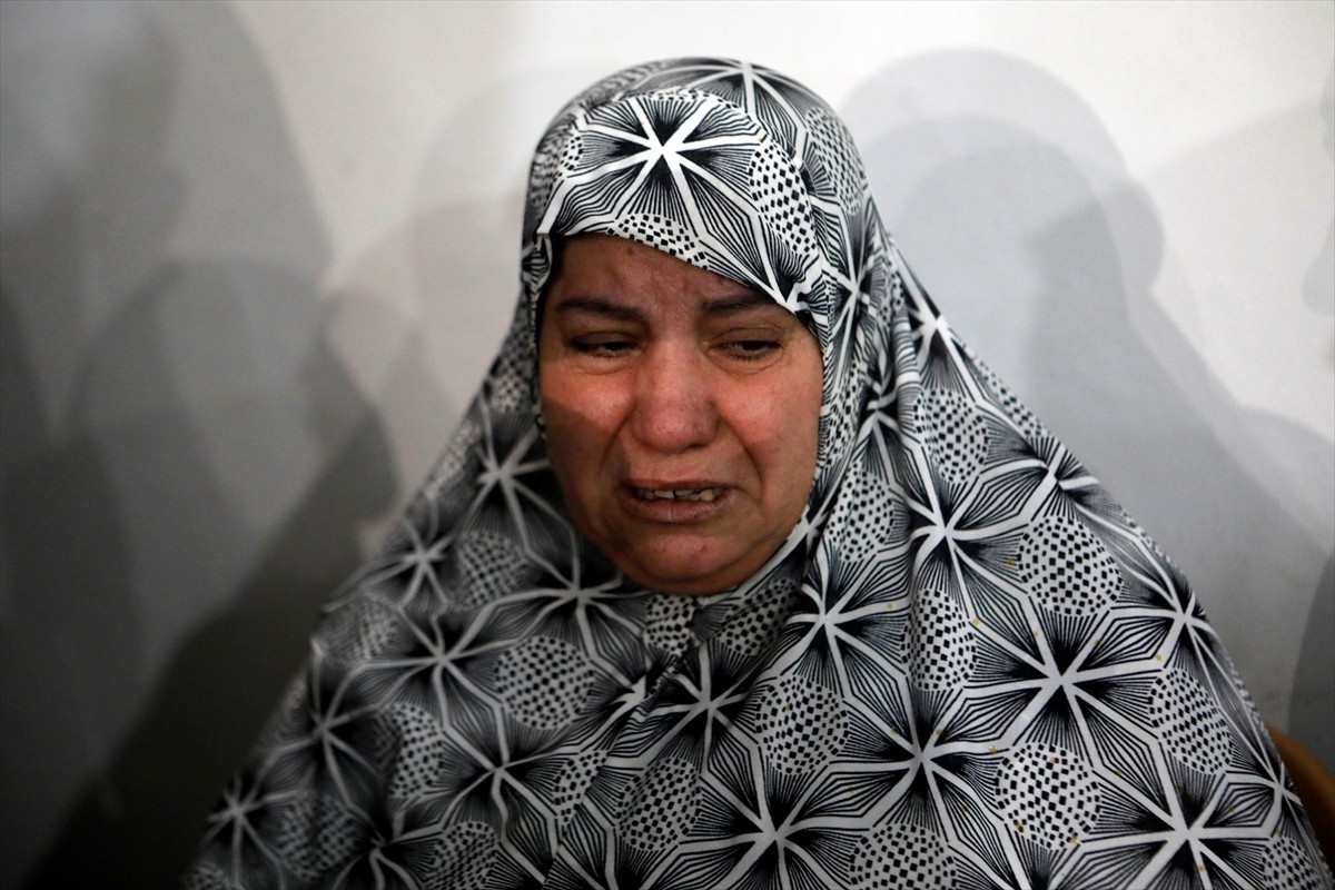 İsrail askerlerinin, işgal altındaki Batı Şeria’nın El Halil kentinin güneyindeki Er-Rihiyye...