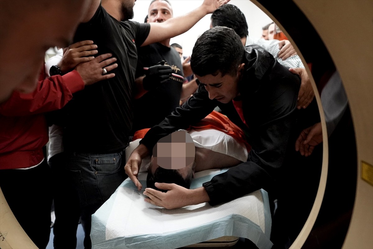 İsrail ordusu ve Filistin topraklarını gasbeden İsraillilerin, işgal altındaki Batı Batı Şeria'nın...