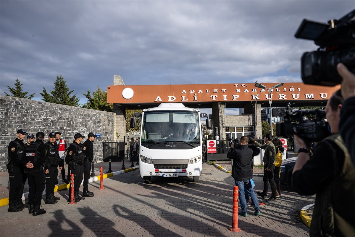 İstanbul'daki uyuşturucu operasyonunda ifadeleri alınan ünlü isimlerin Adli Tıp Kurumundaki...