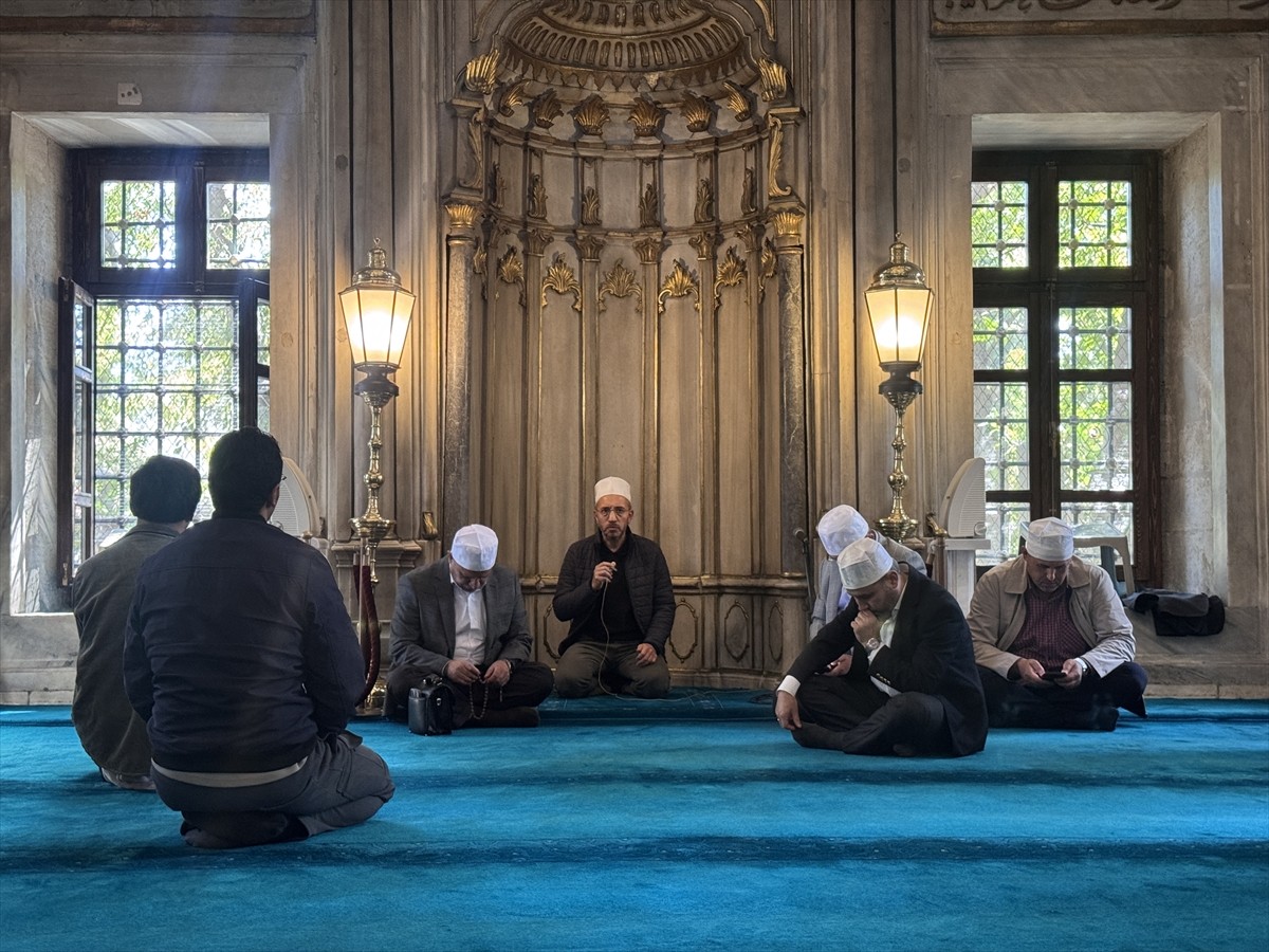 İstanbul Valiliğince, kentin düşman işgalinden kurtuluşunun 102'nci yıl dönümü dolayısıyla Eyüp...