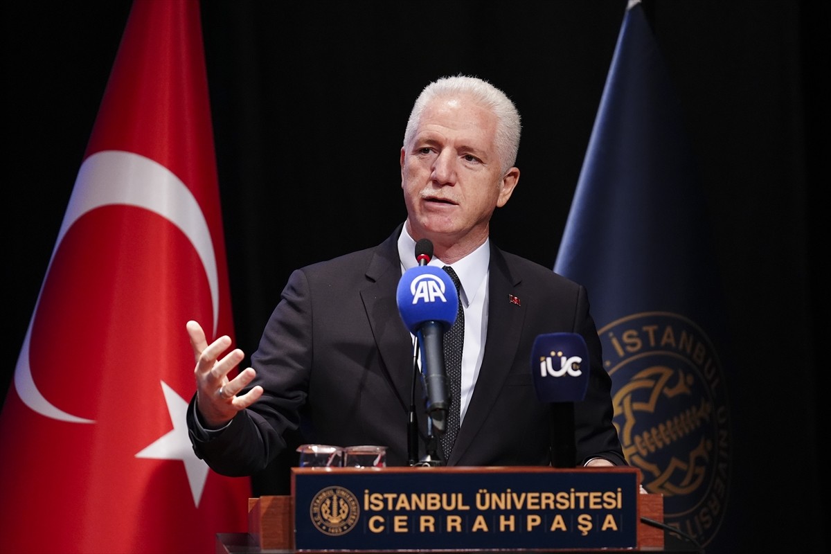 İstanbul Valisi Davut Gül, "Uluslararası Gazze'ye Umut Sergisi" açılışı ve İstanbul...