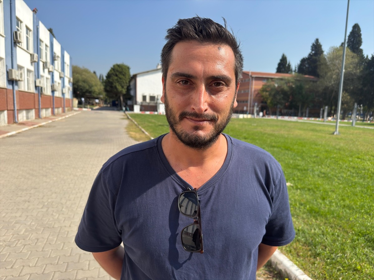  İzmir'de kadavralarını tıp fakültesi öğrencilerinin eğitimi için Ege Üniversitesi (EÜ) Tıp...