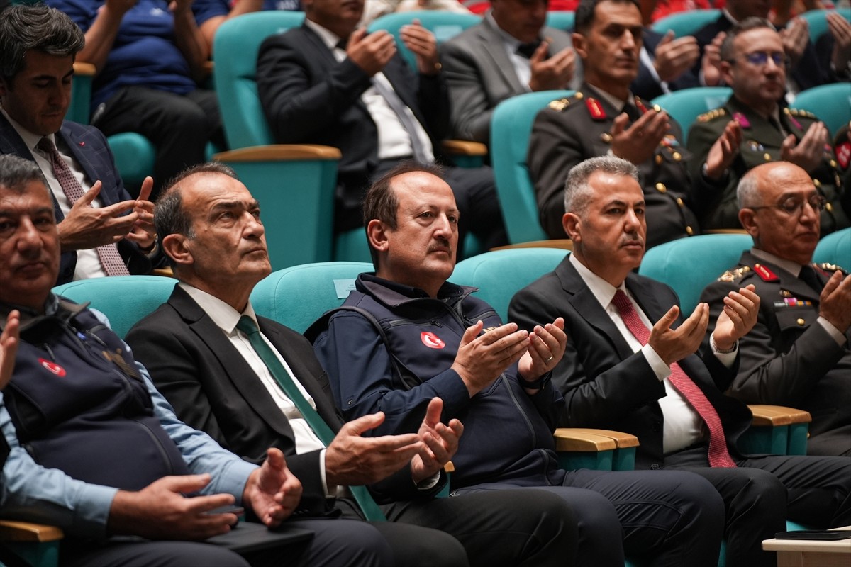 İzmir'de, Seferihisar ilçesi açıklarında 30 Ekim 2020'de meydana gelen 6,6 büyüklüğündeki depremde...