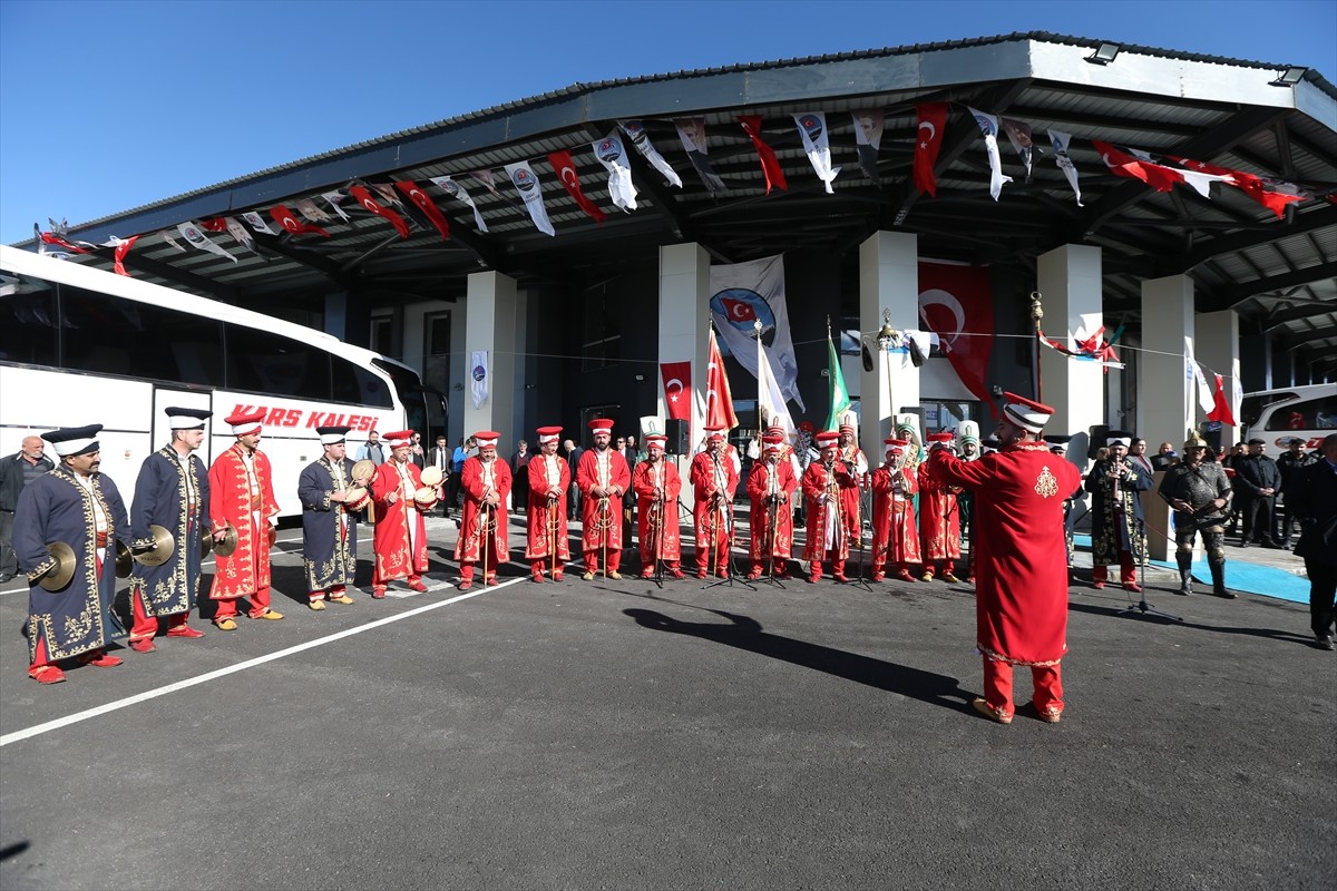Kars Belediyesince yapımı tamamlanan Kars Şehirlerarası Otobüs Terminali, Kars'ın düşman...