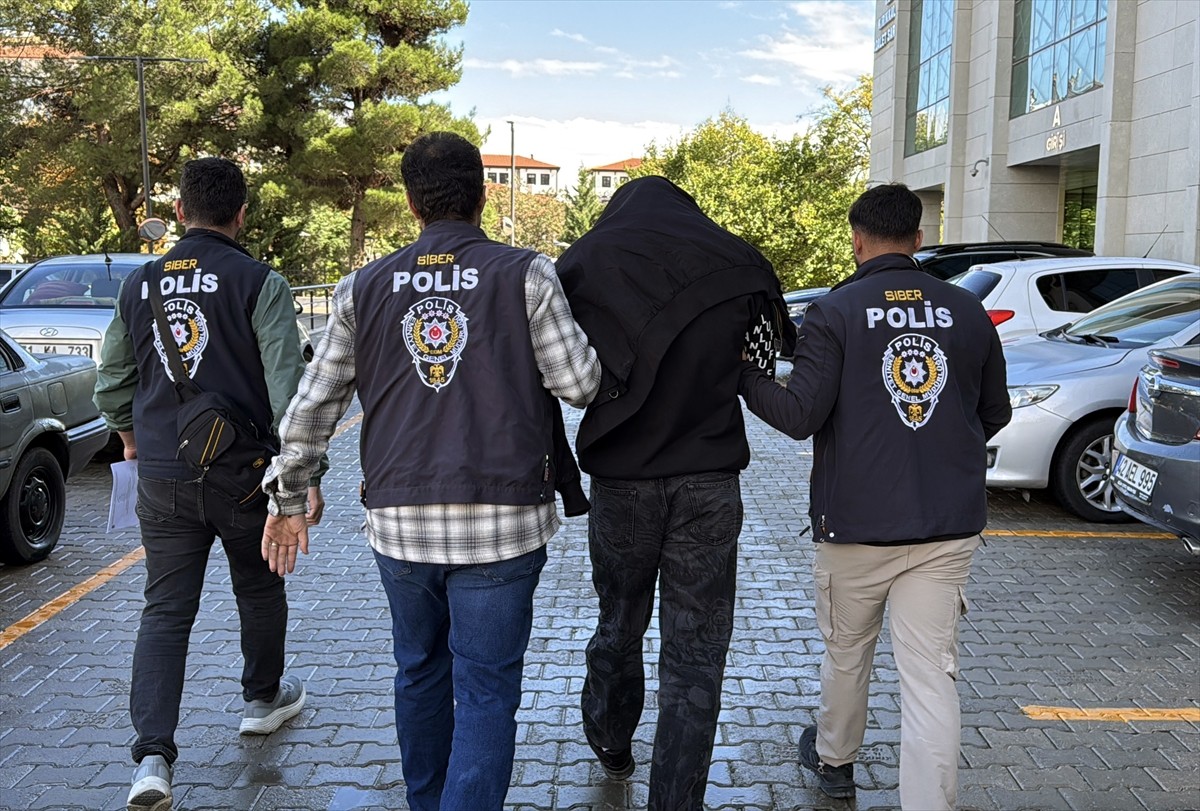 Kırıkkale'de yasa dışı bahis operasyonunda gözaltına alınan 2 şüpheliden 1'i tutuklandı.