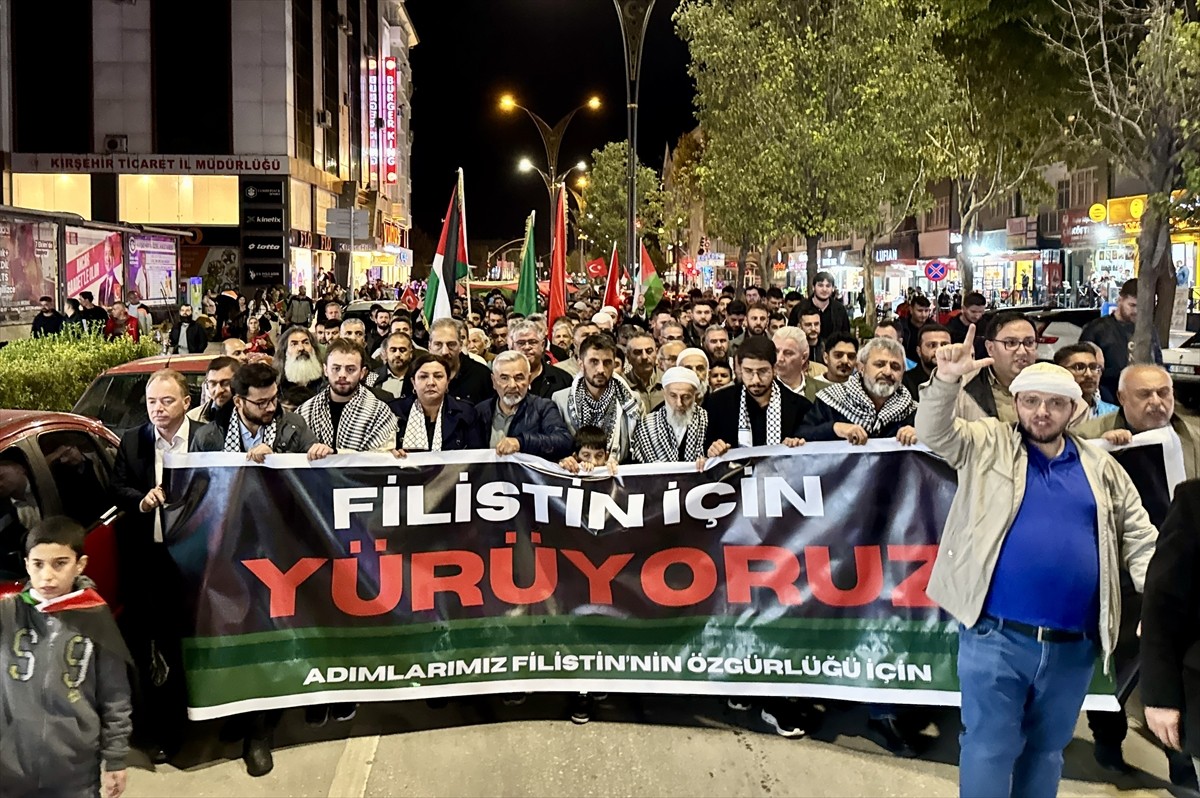 Kırşehir'de, ablukayı kırmak ve insani yardım ulaştırmak amacıyla Gazze'ye doğru yol alan Küresel...