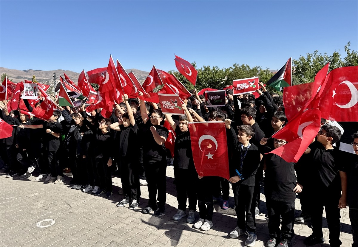 Kırşehir'deki okullarda "Filistin Farkındalık Etkinlikleri" gerçekleştirildi. Kırşehir Abdulkadir...