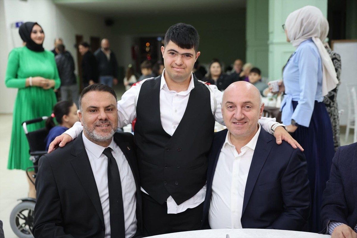 Kocaeli'de asker olma hayali kuran Down sendromlu Eren Altuntaş'ın asker olma hayali bir günlüğüne...