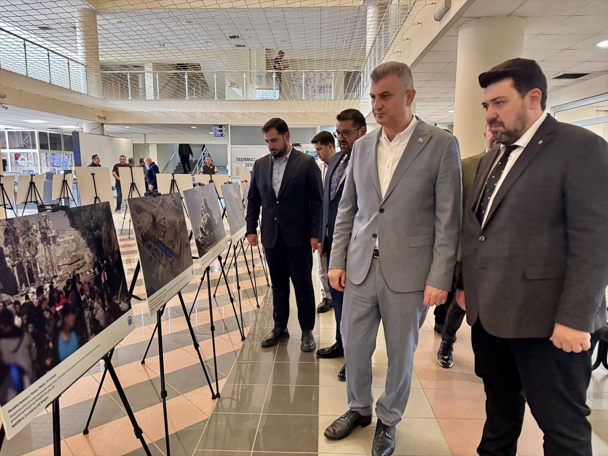 Kocaeli'nin Gölcük ilçesinde, Anadolu Ajansının (AA) İsrail'in Gazze'de işlediği suçları tüm...