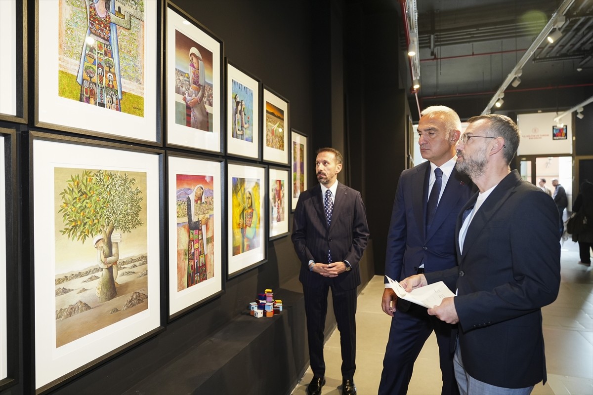 Kültür ve Turizm Bakanı Mehmet Nuri Ersoy, İstanbul Kültür Yolu Festivali kapsamında açılan ve...