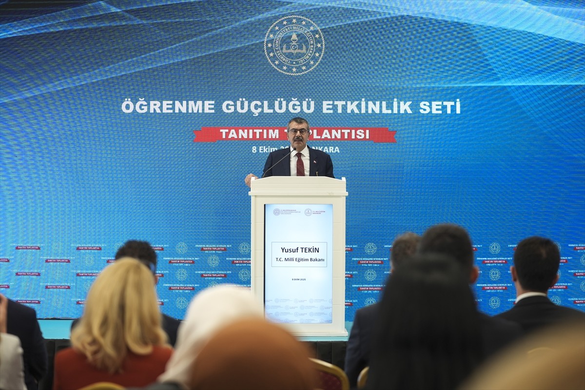 Milli Eğitim Bakanı Yusuf Tekin, Ankara'nın Gölbaşı ilçesindeki Mogan Mesleki ve Teknik Anadolu...