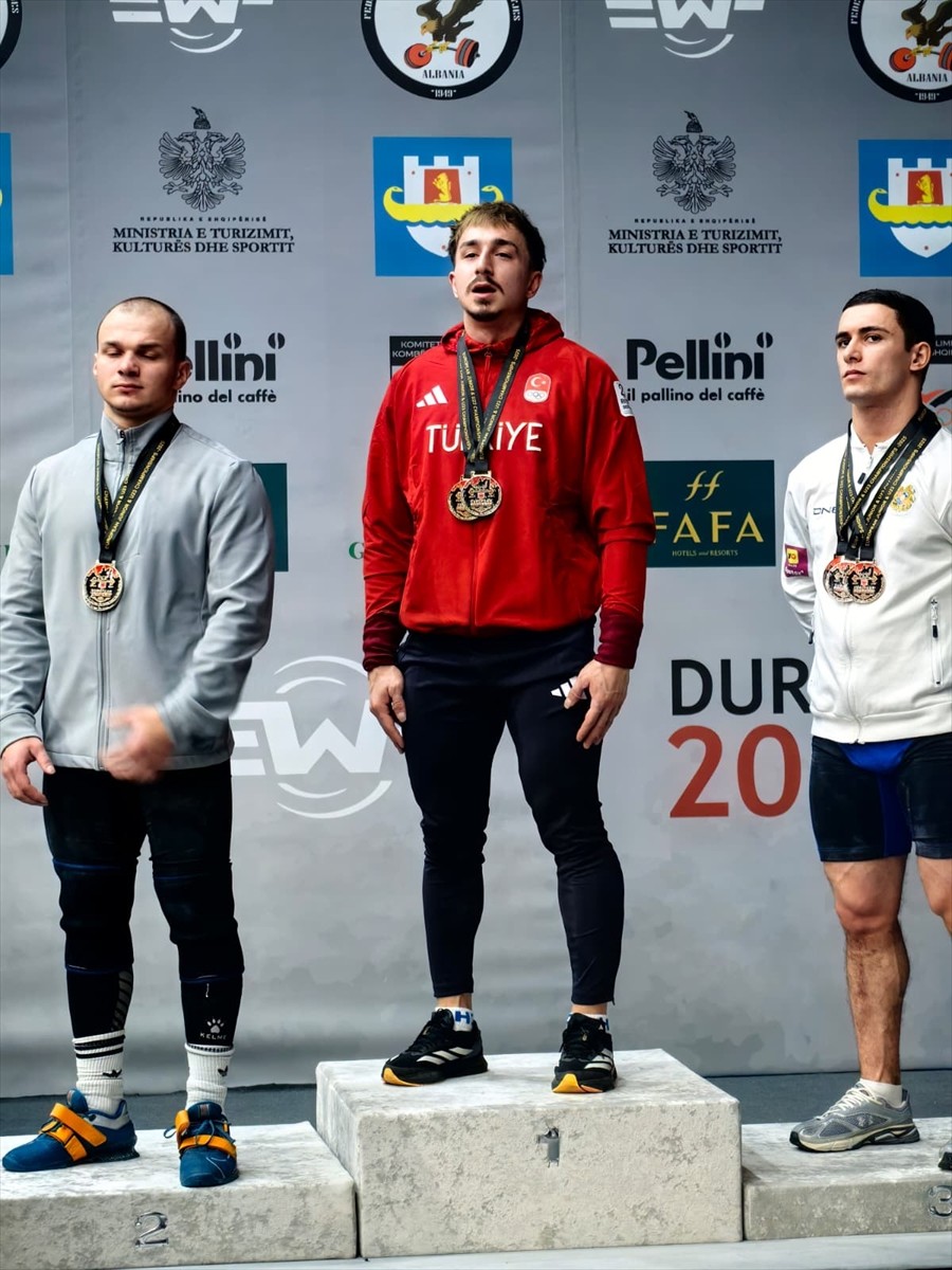 Milli halterci Yusuf Fehmi Genç, Arnavutluk'ta düzenlenen Gençler ve 23 Yaş Altı Avrupa...